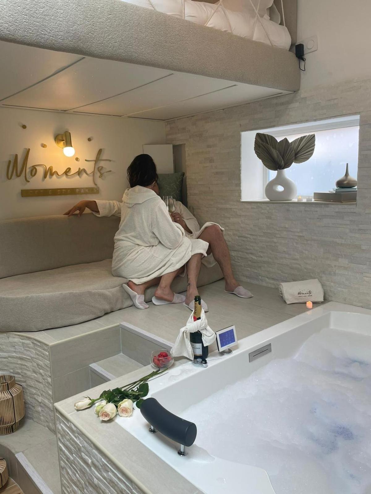 Moments Loft & Spa Paris Montesson Bagian luar foto